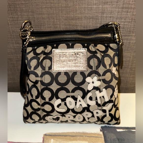 Coach 🩶 Poppy Black and Tan Crossbody Bag - Picture 1 of 10